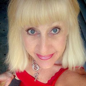 Meet your Posher, Carol